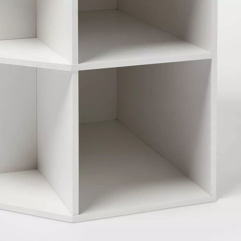 Eckorganizer mit neun quadratischen Aufbewahrungsfächern